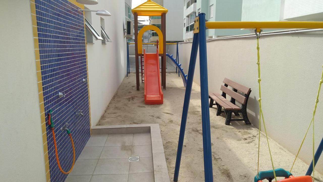 Apartamento Frente Para A Piscina A Uma Quadra Da Praia Florianopolis Ngoại thất bức ảnh
