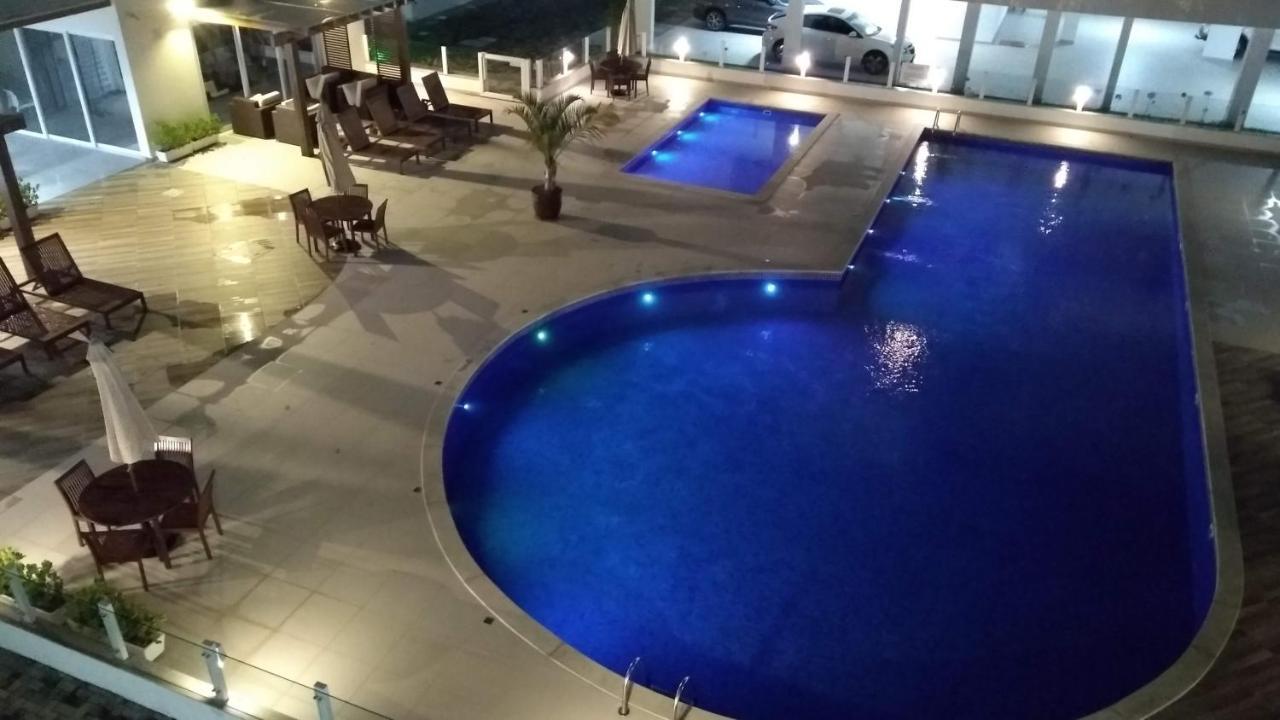 Apartamento Frente Para A Piscina A Uma Quadra Da Praia Florianopolis Ngoại thất bức ảnh