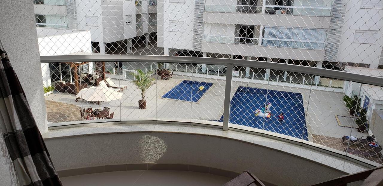 Apartamento Frente Para A Piscina A Uma Quadra Da Praia Florianopolis Ngoại thất bức ảnh