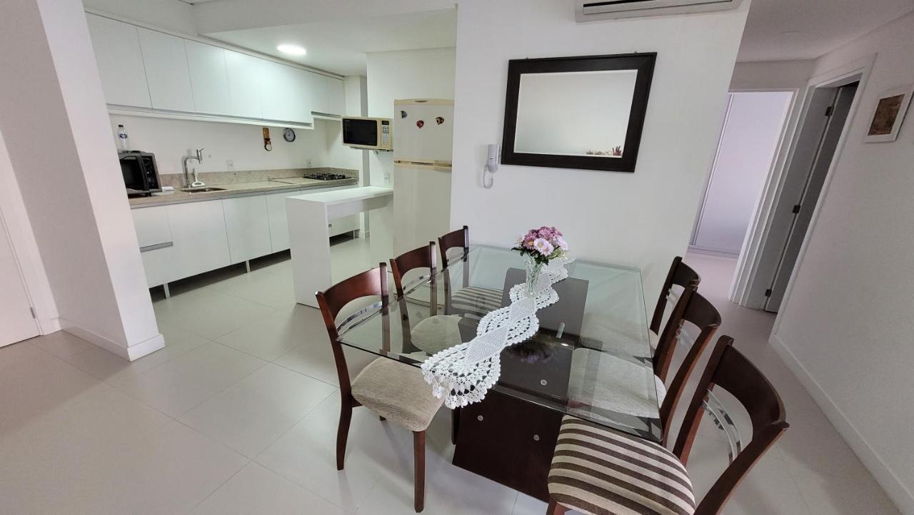 Apartamento Frente Para A Piscina A Uma Quadra Da Praia Florianopolis Ngoại thất bức ảnh