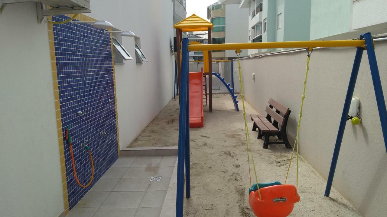 Apartamento Frente Para A Piscina A Uma Quadra Da Praia Florianopolis Ngoại thất bức ảnh